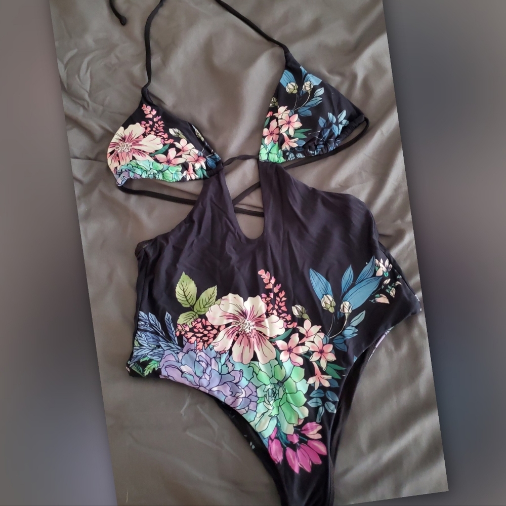Bathing suit